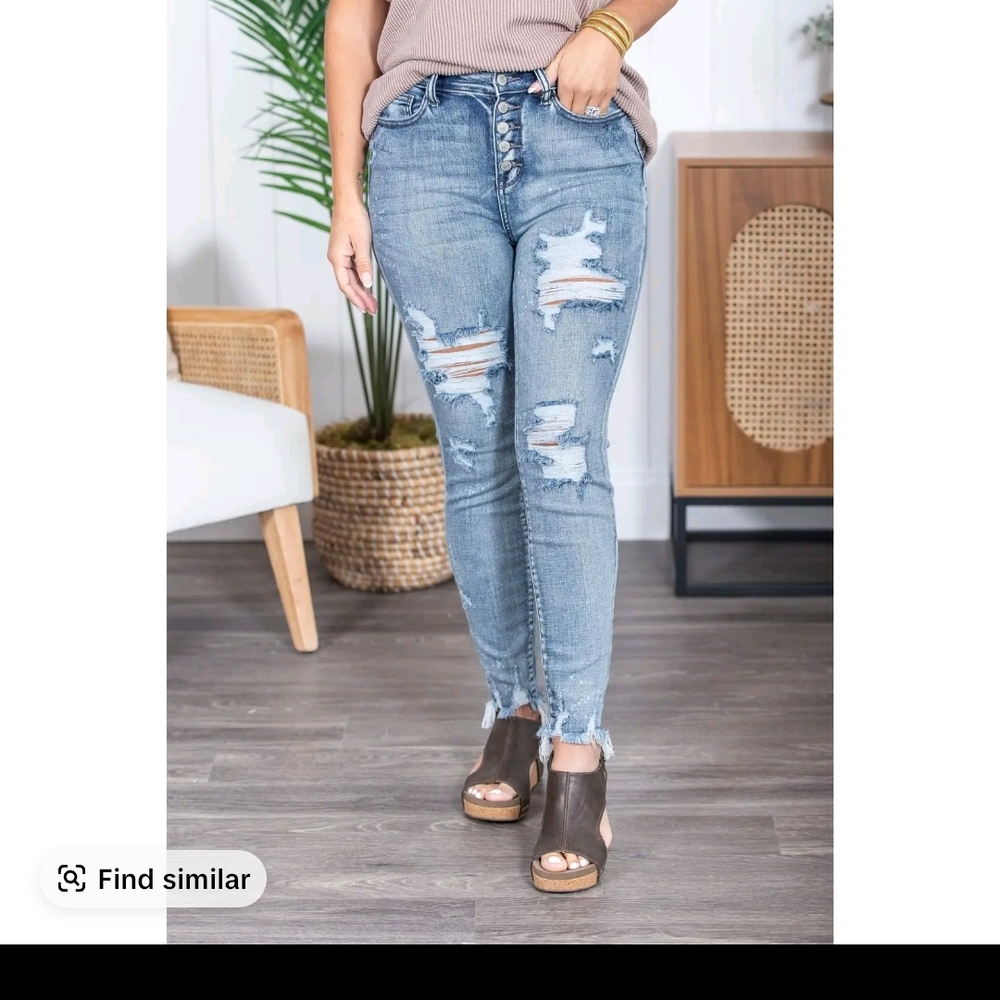 Judy Blue Light Blue Distressed Skinny Jeans